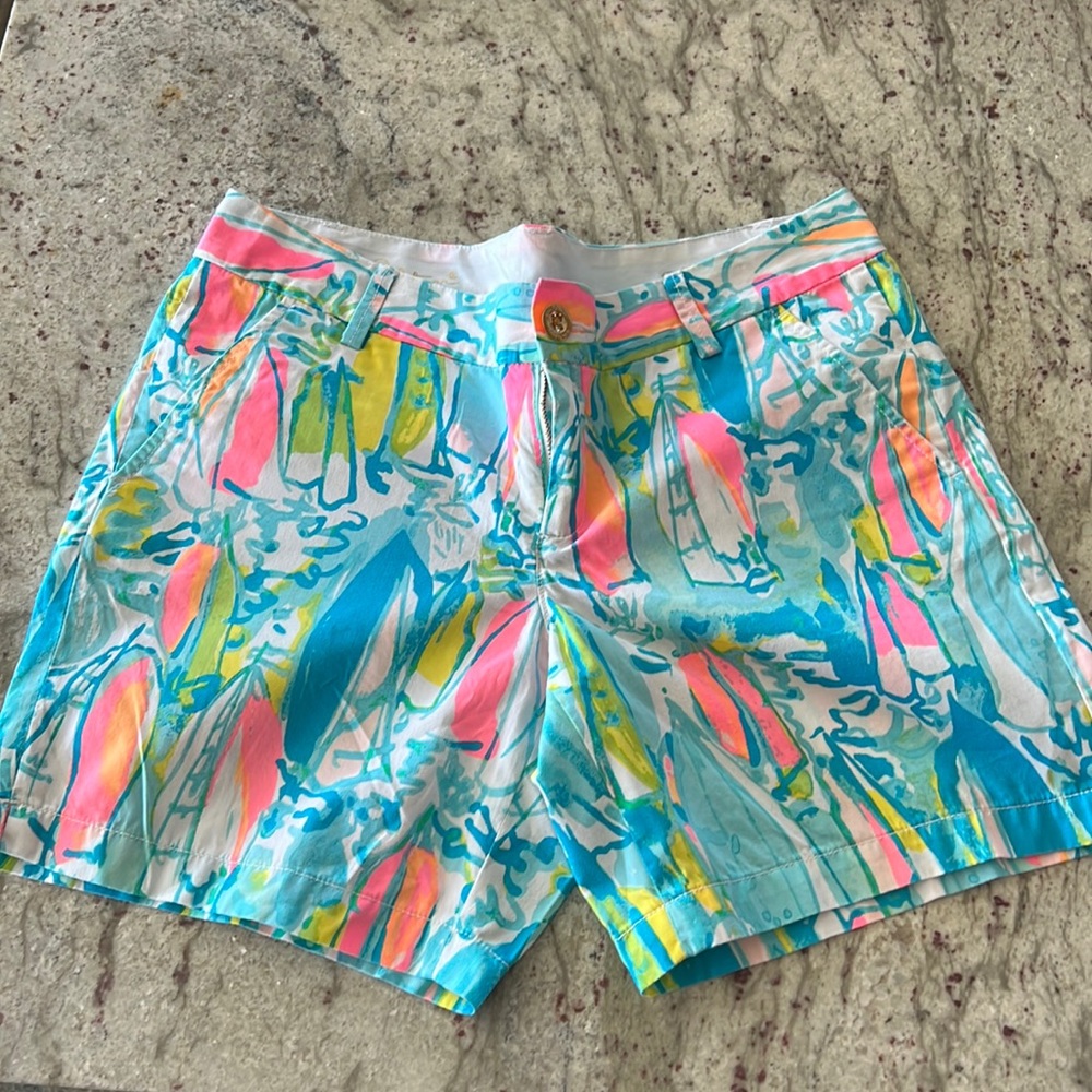 Lilly Pulitzer Jayne Short “Beach and Bae” Size 8 7” inseam EUC